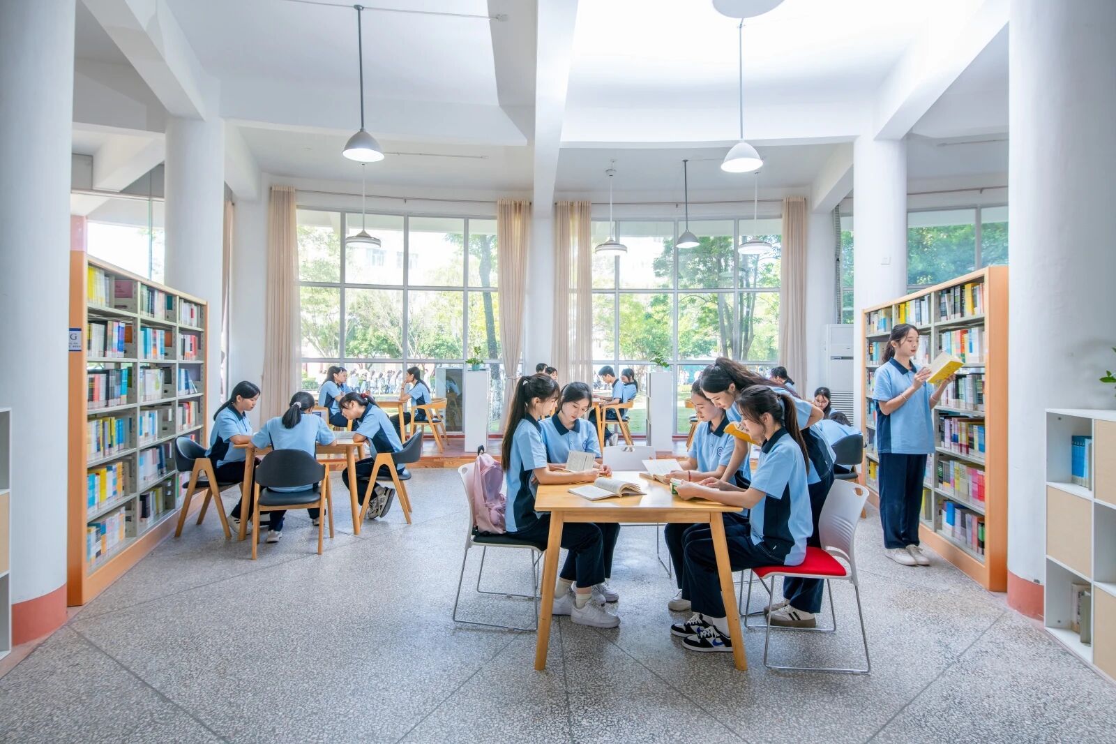 英华附中图书馆 英华附中图书馆