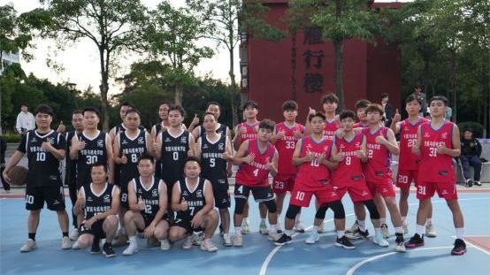 精彩“篮”不住，师生情谊深