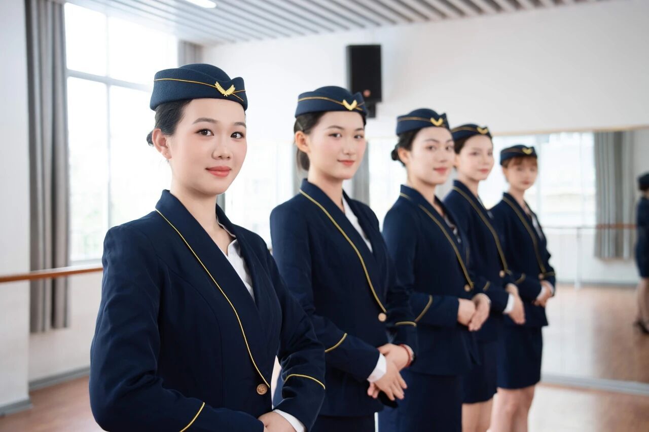 广西英华国际职业学院城轨学生实训