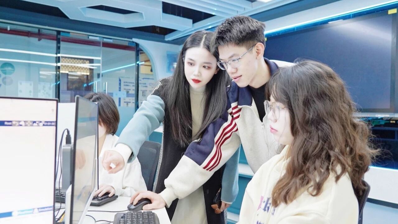 【万里行·师者如光】| 叶一然:教改赋能数字职教 初心培育技能匠才