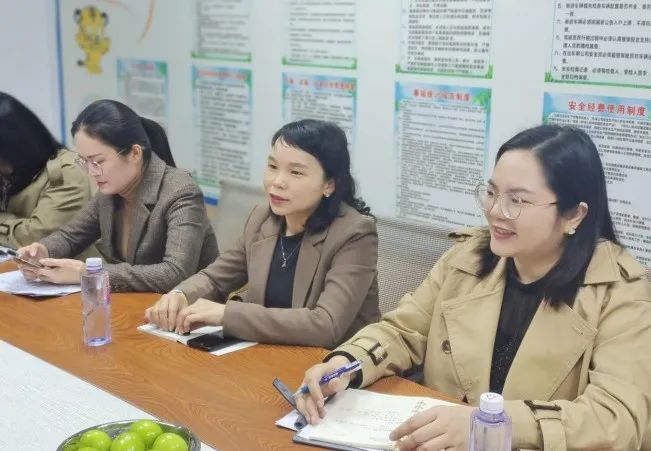 广西英华国际职业学院 | 深化产教融合,服务地方经济:经济与管理学院赴钦州港调研港口物流企业 广西英华国际职业学院 | 深化产教融合,服务地方经济:经济与管理学院赴钦州港调研港口物流企业