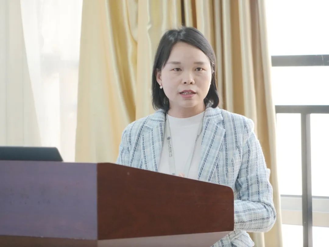 叶春珍详细剖析了专业建设改革 叶春珍详细剖析了专业建设改革