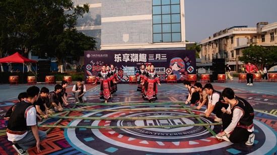 【人民网】非遗传承与创新交融 共绘民族团结新图景