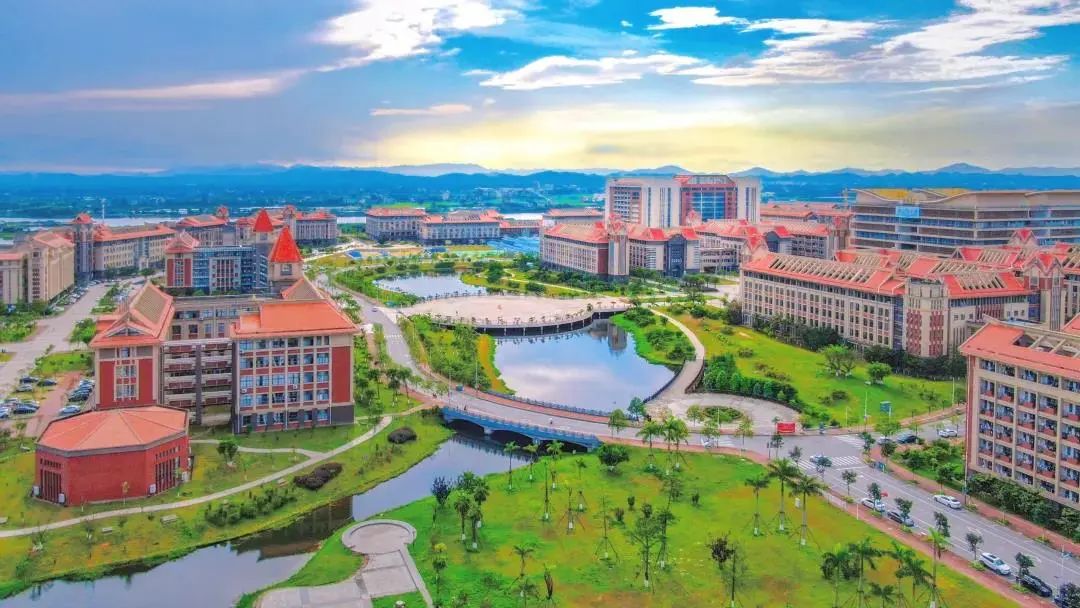 6万人在线观看,广西英华这位"彭奶奶"的腾讯新闻直播火了!