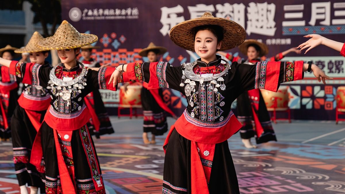 广西英华“三月三”活动视频
